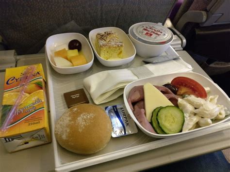 emirates economy class essen.
